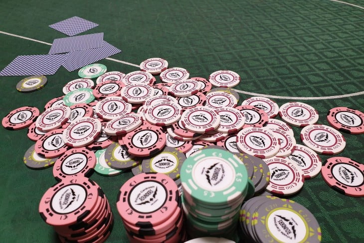 Играть в покер с бонусом при регистрации как лучше отыграть бонус в казино